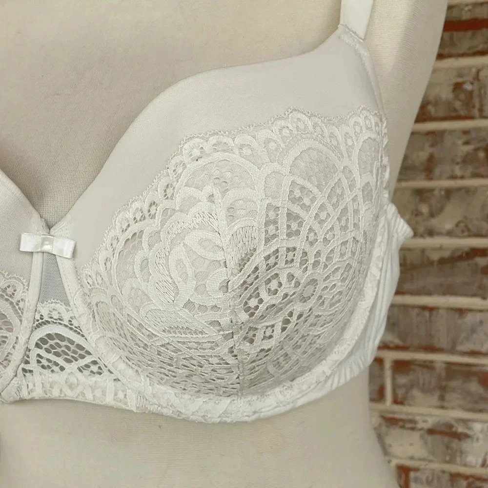 Auden White Battenberg Lace Plus Size Balconette Bra - Picture 4 of 12